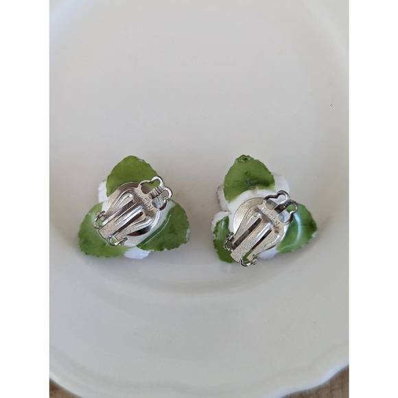 Vintage Porcelain Flower Clip-On Earrings - Picture 7 of 9